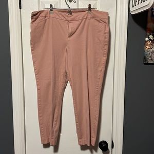 Old Navy Pixie Capri Pants in Pink - Size 18